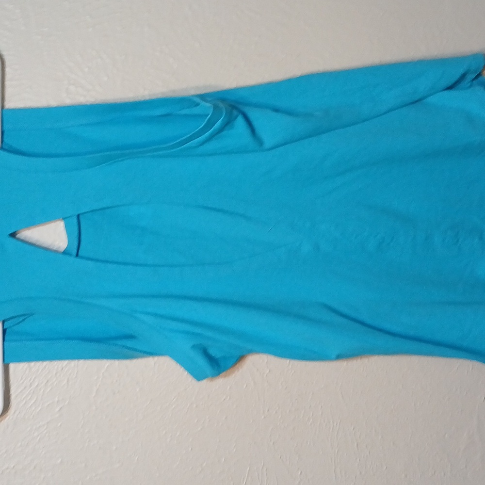 🧡NWOT PINK Victoria's Secret Blue Tank Top - Picture 3 of 4